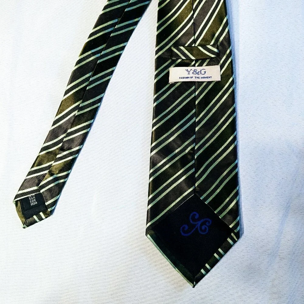 Y & G Men's Charcoal & Green 100% Silk Tie